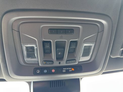 Used 2024 GMC Sierra 2500 Denali w/ Technology Package AWD/4WD image 92