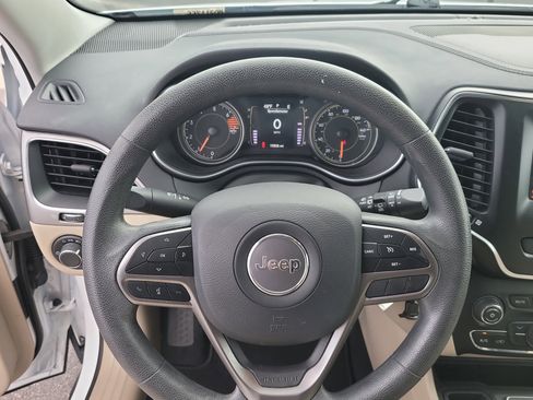 Used 2021 Jeep Cherokee Latitude image 25