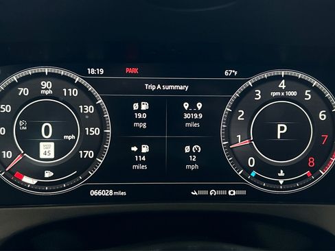 Used 2019 Jaguar F-PACE Prestige image 12