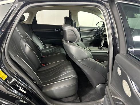 Used 2023 Genesis G80 image 27