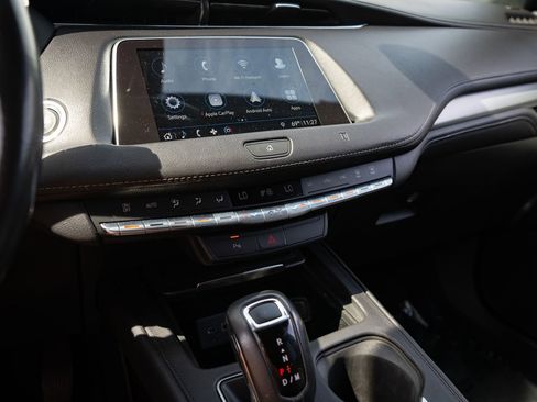 Used 2019 Cadillac XT4 Premium Luxury FWD image 25