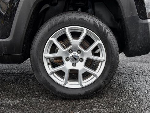 Certified 2022 Jeep Renegade Latitude image 13