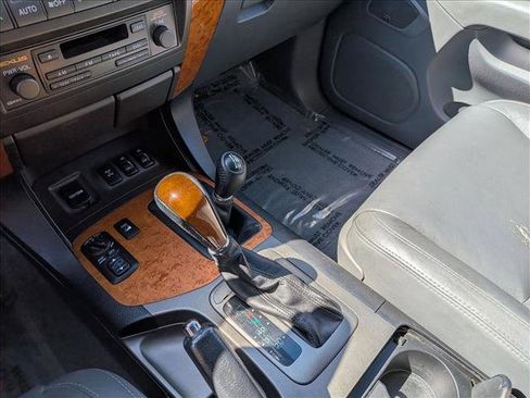 Used 2004 Lexus GX 470 AWD/4WD image 9