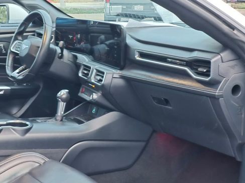 Used 2024 Ford Mustang Premium image 18