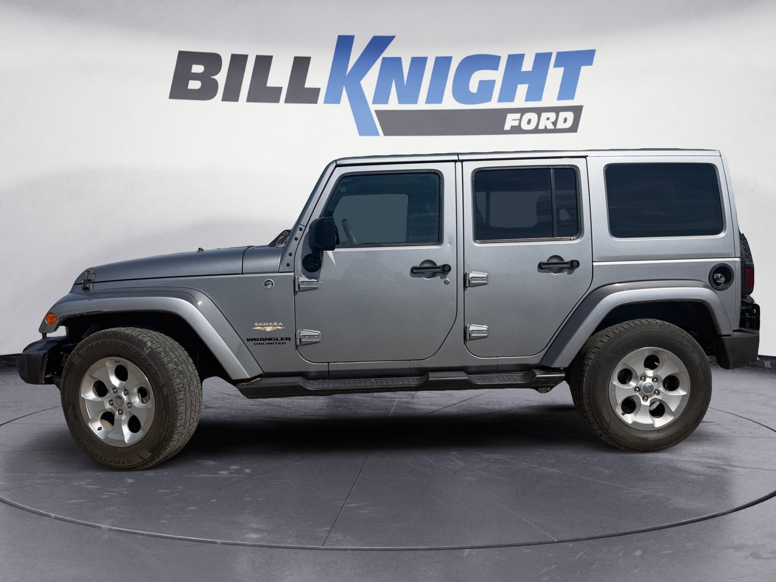 Used 2015 Jeep Wrangler Unlimited Sahara AWD/4WD image 2