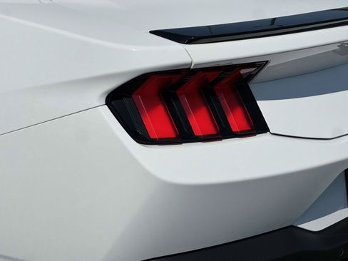 Used 2025 Ford Mustang Coupe RWD image 31