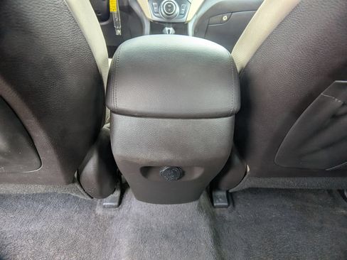 Used 2019 Hyundai Santa Fe XL SE FWD image 15