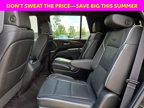 Used 2023 Cadillac Escalade Premium Luxury RWD image 10