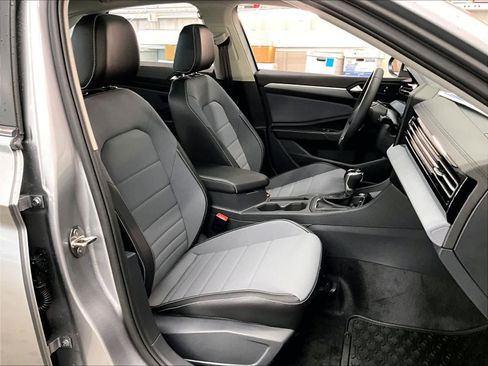 New 2026 Volkswagen Jetta SE image 28