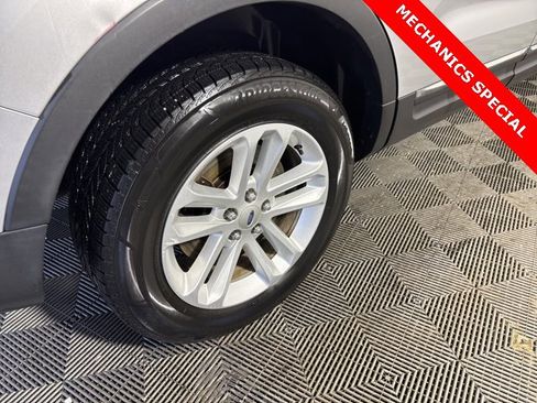 Used 2015 Ford Explorer XLT w/ Equipment Group 202B image 7