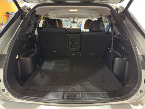 Used 2024 Mitsubishi Outlander SE image 19