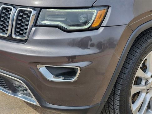 Used 2017 Jeep Grand Cherokee Limited w/ Luxury Group II image 7