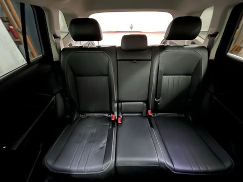 Certified 2022 Volkswagen Tiguan SE w/ Panoramic Sunroof Package image 26