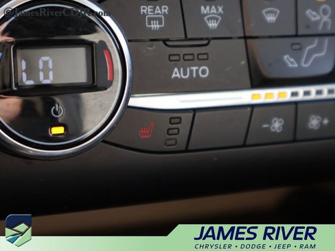 Used 2020 Ford Escape Titanium image 39