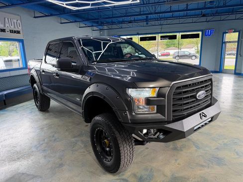 Used 2015 Ford F150 XLT w/ Equipment Group 302A Luxury AWD/4WD image 5
