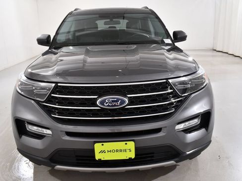 Used 2022 Ford Explorer XLT w/ Equipment Group 202A AWD/4WD image 3