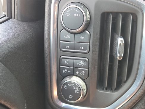 Used 2021 Chevrolet Silverado 1500 RST AWD/4WD image 12
