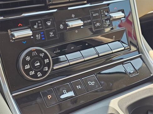 New 2026 Nissan Armada Platinum image 13