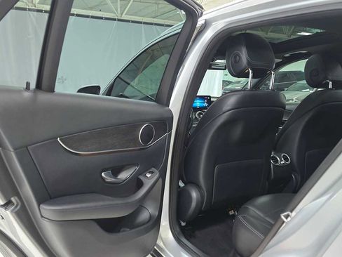 Used 2020 Mercedes-Benz GLC 300 4MATIC image 15