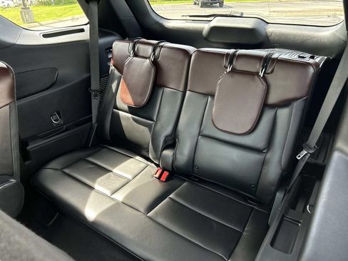 Used 2023 Ford Explorer Platinum w/ Technology Package AWD/4WD image 26
