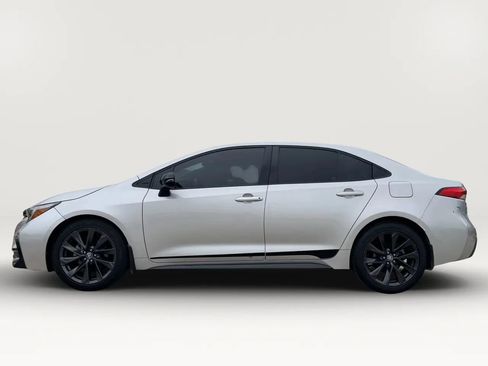 Used 2023 Toyota Corolla SE image 5
