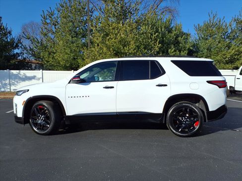 Used 2023 Chevrolet Traverse Premier w/ Redline Edition image 40