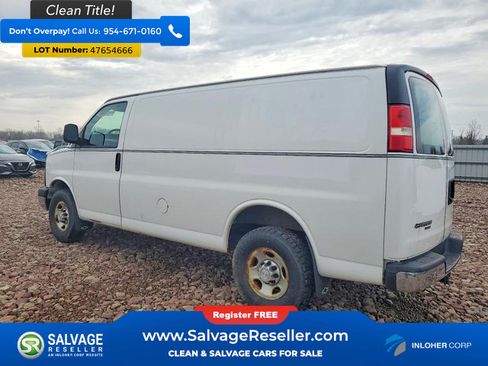 Used 2015 Chevrolet Express 2500 RWD image 3
