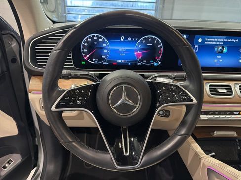 Used 2024 Mercedes-Benz GLE 350 4MATIC w/ AMG Line Exterior image 26
