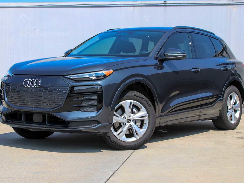 Certified 2025 Audi Q6 e-tron Premium w/ Convenience Package image 1