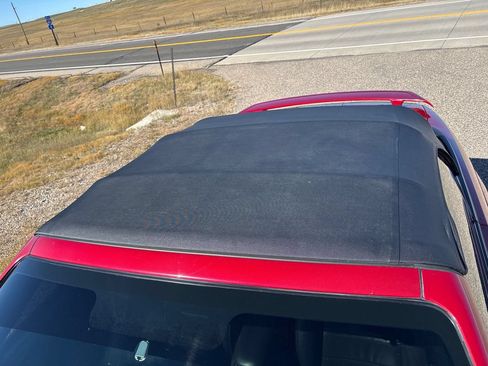 Used 2001 Ford Mustang Convertible RWD image 12