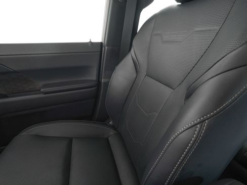 Used 2026 Lexus GX 550 w/ Accessory Package (2T) AWD/4WD image 30
