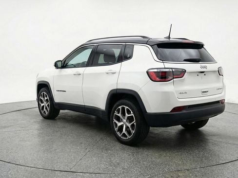 Used 2025 Jeep Compass Limited AWD/4WD image 6
