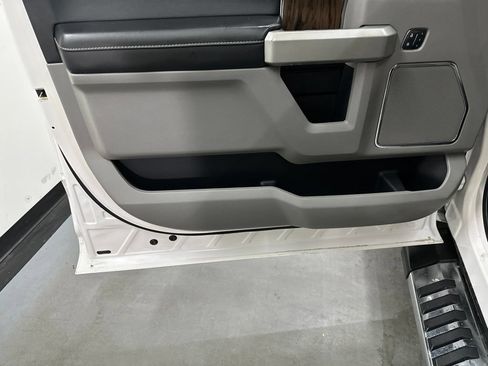 Used 2018 Ford F150 Lariat AWD/4WD image 38