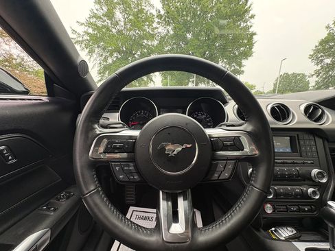 Used 2018 Ford Mustang GT RWD image 26