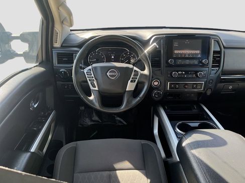 Used 2024 Nissan Titan SV w/ SV Convenience Package AWD/4WD image 21
