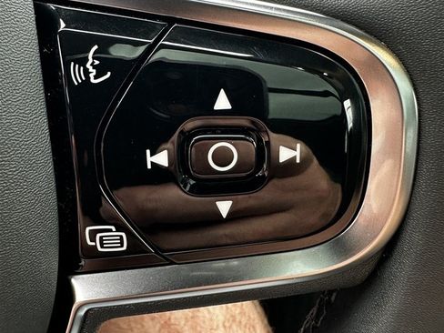 Used 2023 Volvo XC60 B5 Plus w/ Protection Package Premier AWD/4WD image 30