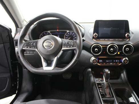 Used 2023 Nissan Sentra SR image 2