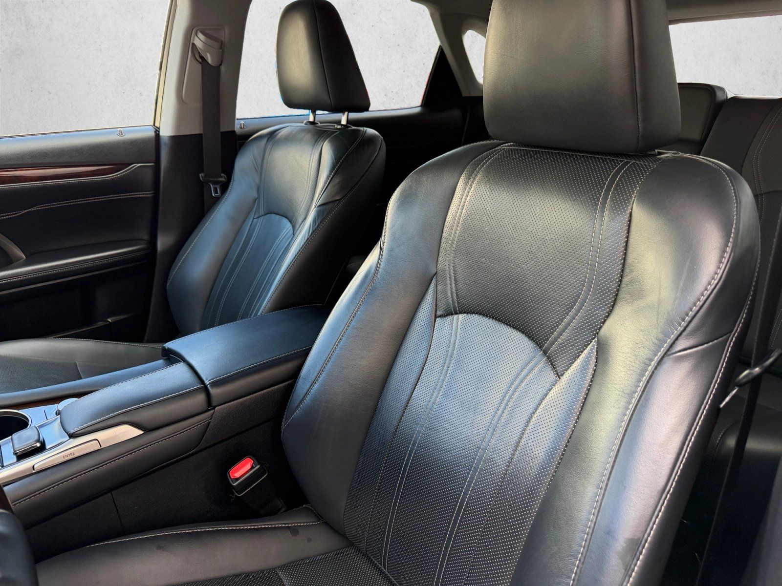 Used 2018 Lexus RX 450h AWD w/ Premium Package image 11