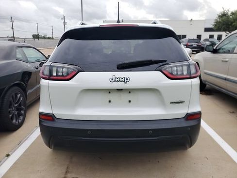 Used 2019 Jeep Cherokee Latitude Plus FWD image 7