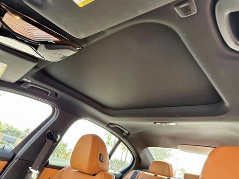 Certified 2025 BMW 330i 330i w/ Convenience Package image 21