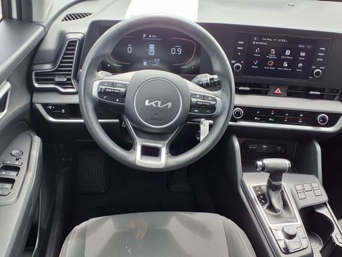 Used 2023 Kia Sportage LX AWD/4WD image 5