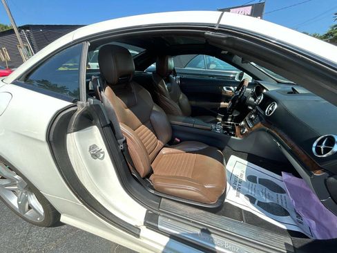 Used 2013 Mercedes-Benz SL 550 image 13