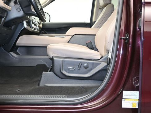 Used 2024 Ford Expedition Max Limited image 23