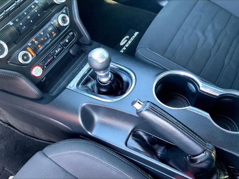 Used 2015 Ford Mustang GT RWD image 12