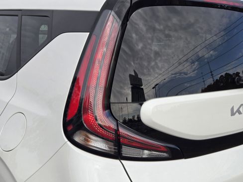 New 2025 Kia Soul LX image 9