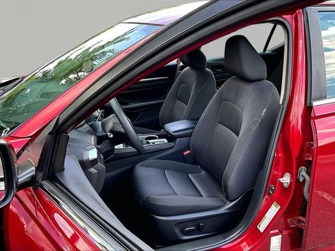 Used 2023 Nissan Altima 2.5 SV AWD/4WD image 18