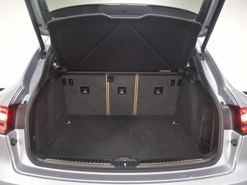 Certified 2025 Porsche Macan image 38