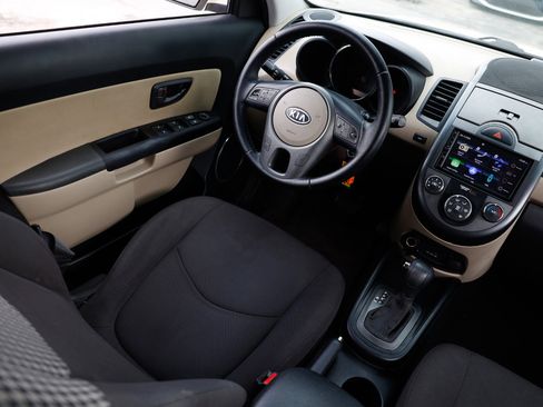 Used 2011 Kia Soul ! image 20