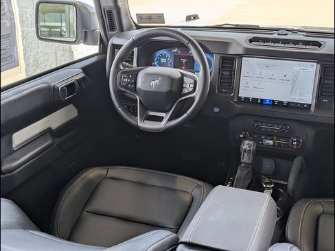 Used 2025 Ford Bronco Badlands AWD/4WD image 27