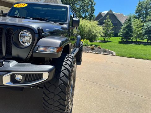 Used 2021 Jeep Gladiator Sport AWD/4WD image 29